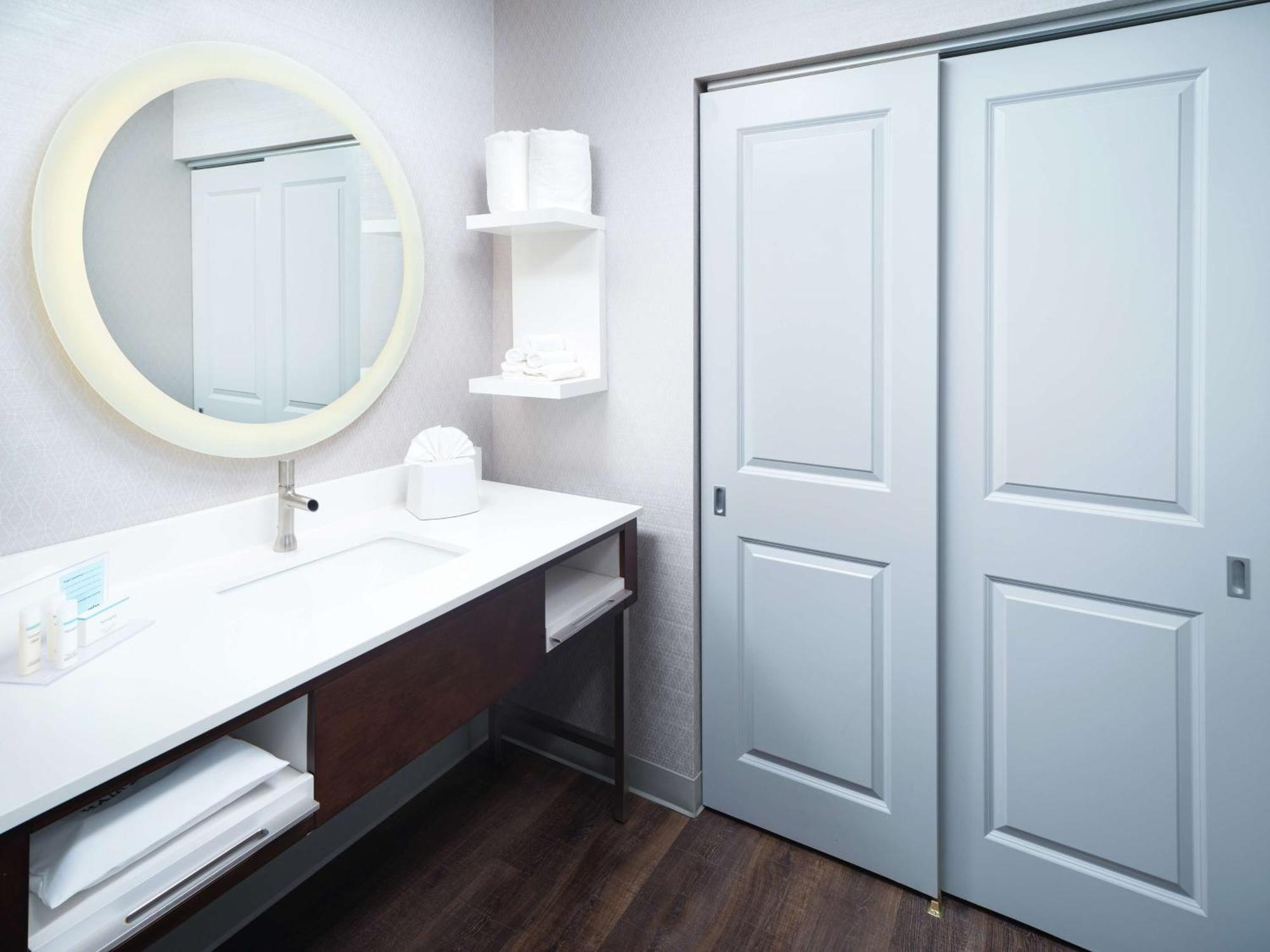 Hampton Inn & Suites Atlanta Decatur/Emory Εξωτερικό φωτογραφία